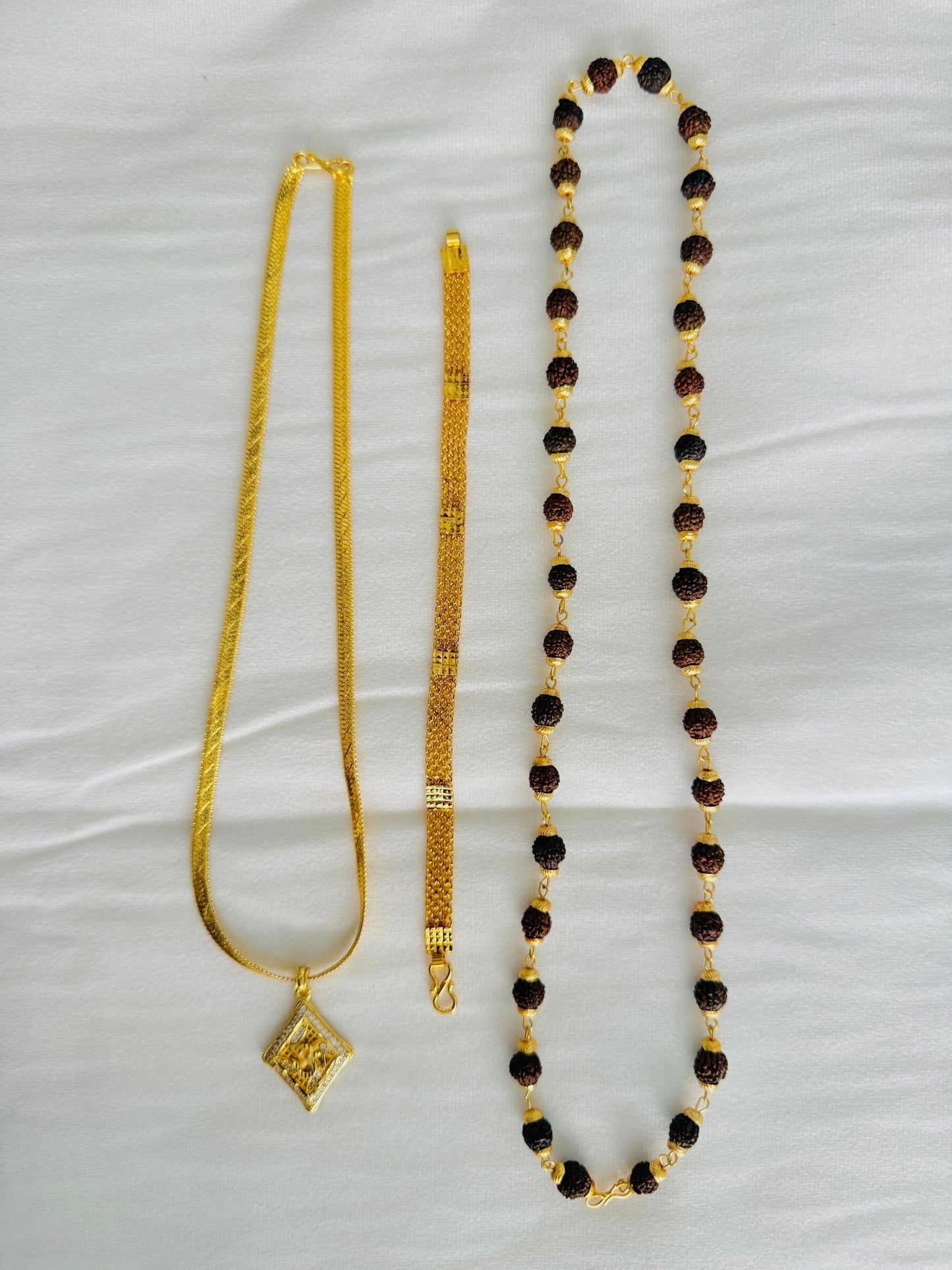 Premium Gold Plated 4 Products Combo – Diamond Shape Om Pendant, Herringbone Chain, Gold Bracelet & Rudraksha Mala for Men